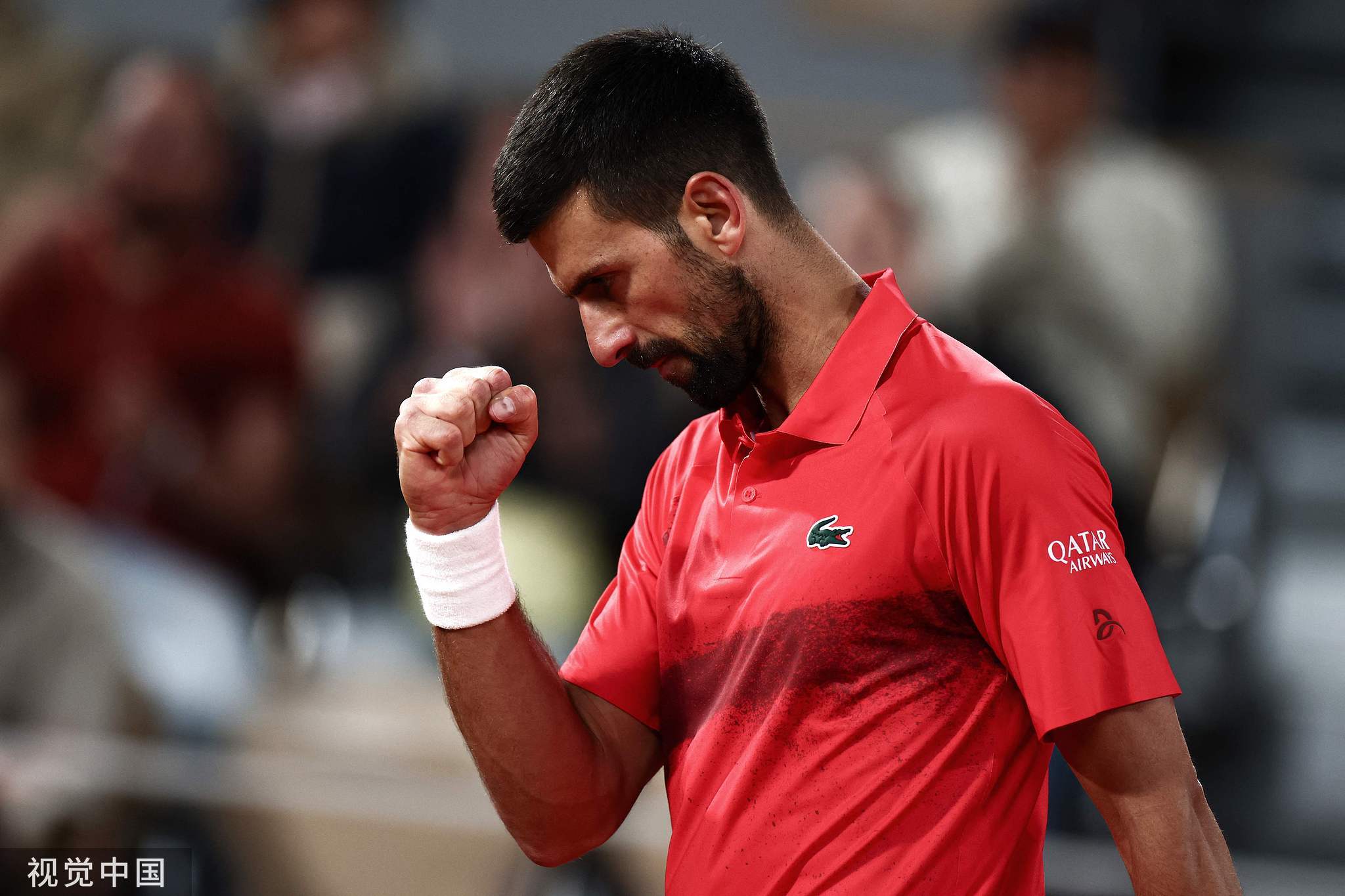 法网鏖战拉沃尔杯，德约科维奇高光表现