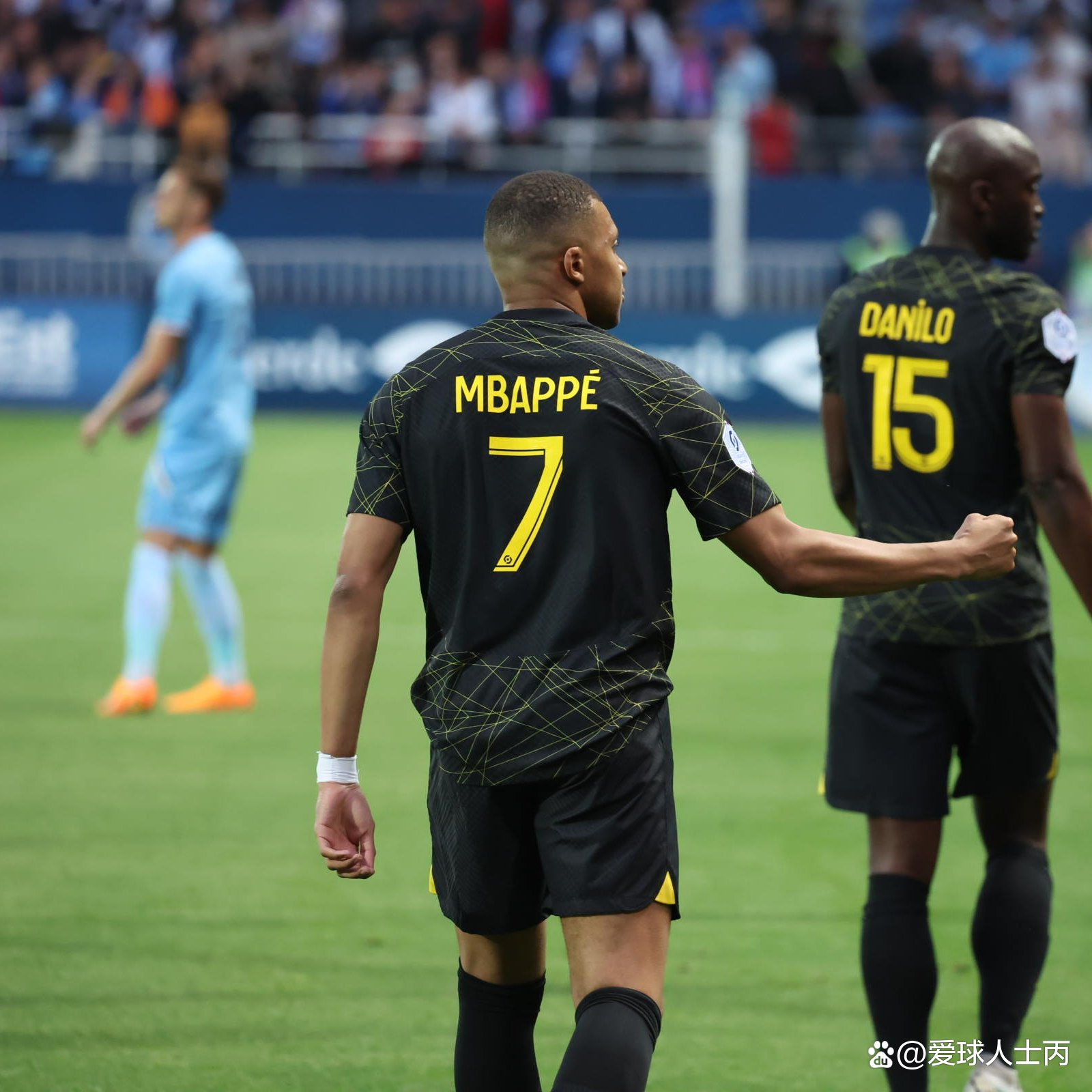 墨西哥轻取美国，姆巴佩刷新纪录