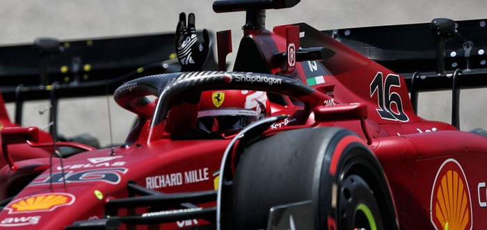 威廉姆斯碾压阿斯顿马丁，塞恩斯关键制胜