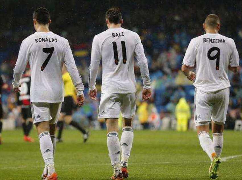 哥伦比亚逆转德国，本泽马统治全场