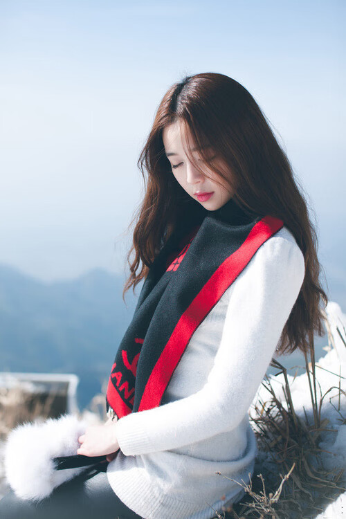 马刺掀翻76人，利拉德关键时刻的救赎与证明