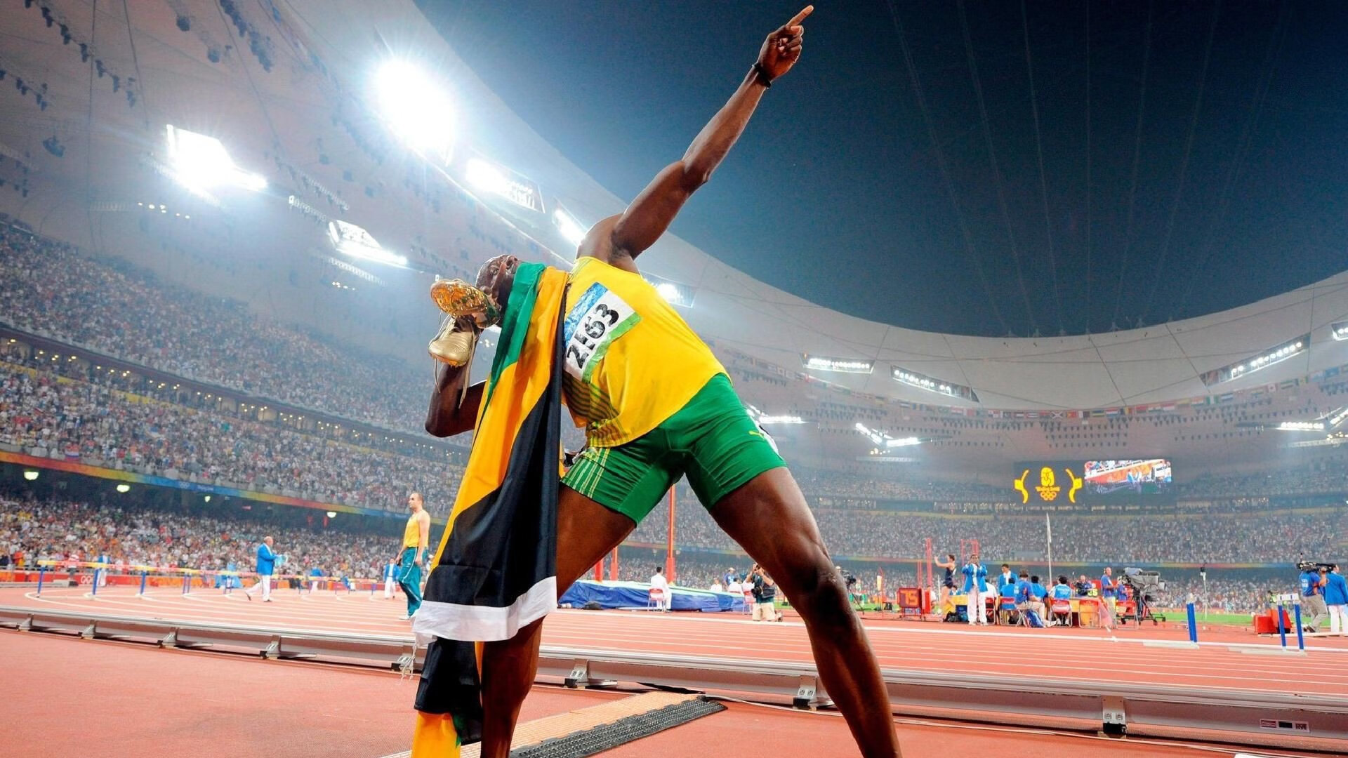 绝境之光,阿劳霍压哨一击,安哥拉如何让曼联神话黯然失色